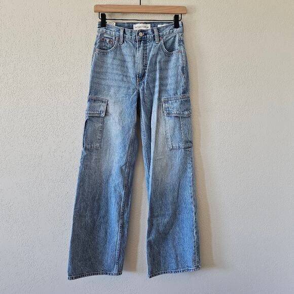 Aritzia Denim Forum Farrah Hi-Rise Wide Leg Cargo Jeans - Picture 2 of 13